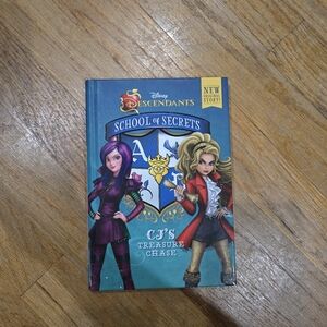 Disney Descendants School of Secrets Book